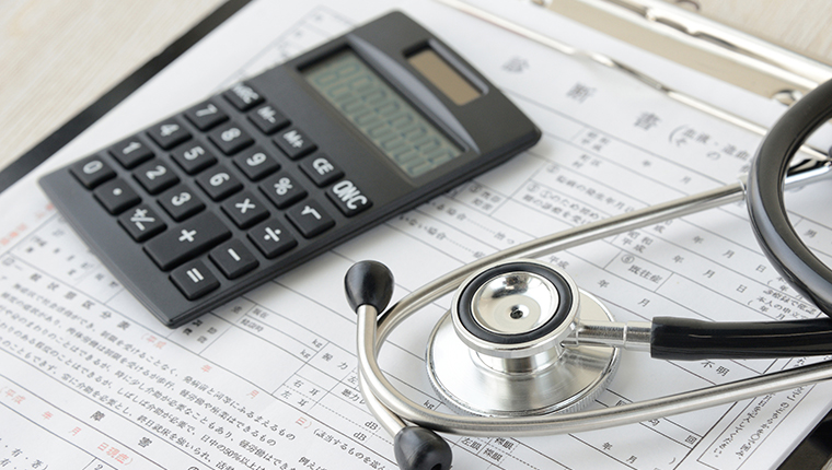 介護事故の示談金の相場は？治療費/見舞金だけで妥当なのか