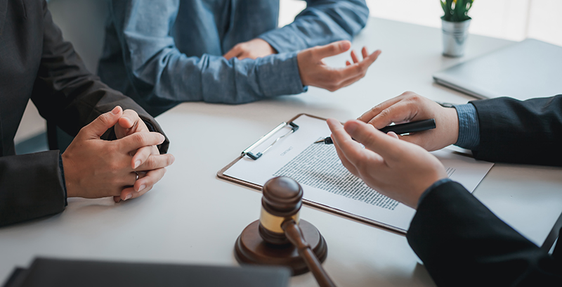 介護事故にあったらどうする？ナビゲーターとしての弁護士の役割